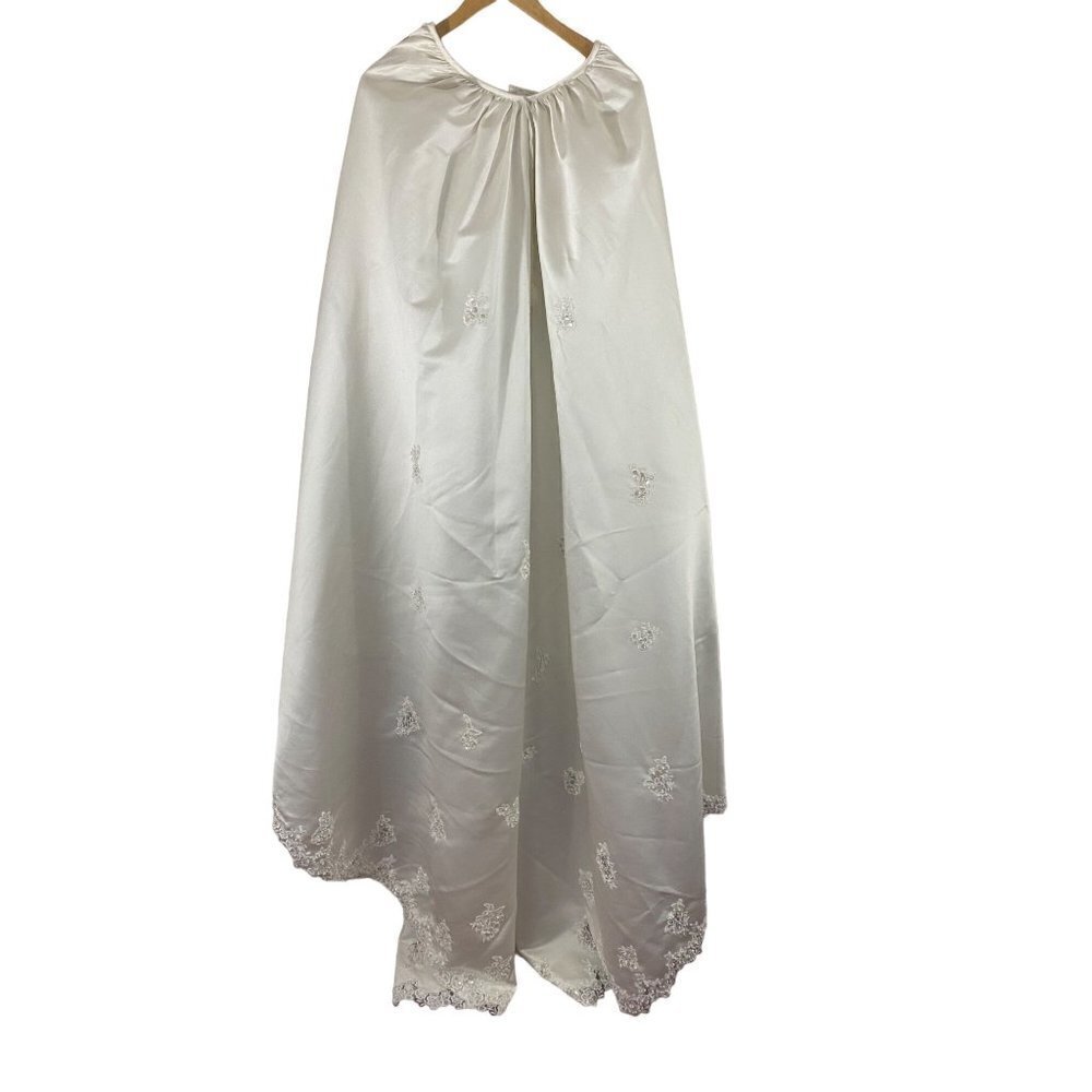 Vintage Venus Detachable Ivory Embellished Satin Wedding Train